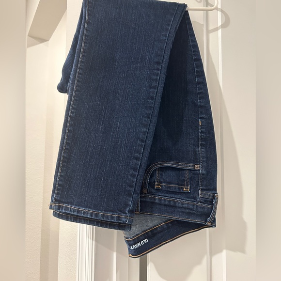 Old Navy Curvy Profile Skinny Jeans. Sz. 16 Regular, 19” waist and 40” length. - Picture 4 of 6